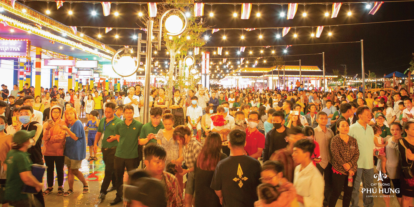 giải trí tại chợ đêm Phú Thiên Kim