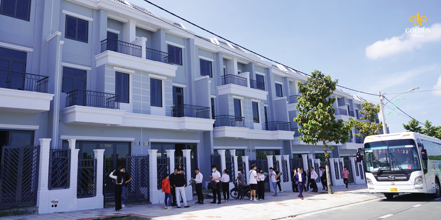 nhà đầu tư quan tâm bất động sản thương mại